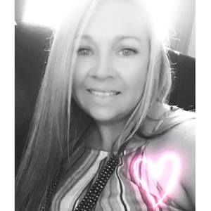 Meet your Posher, Emilee